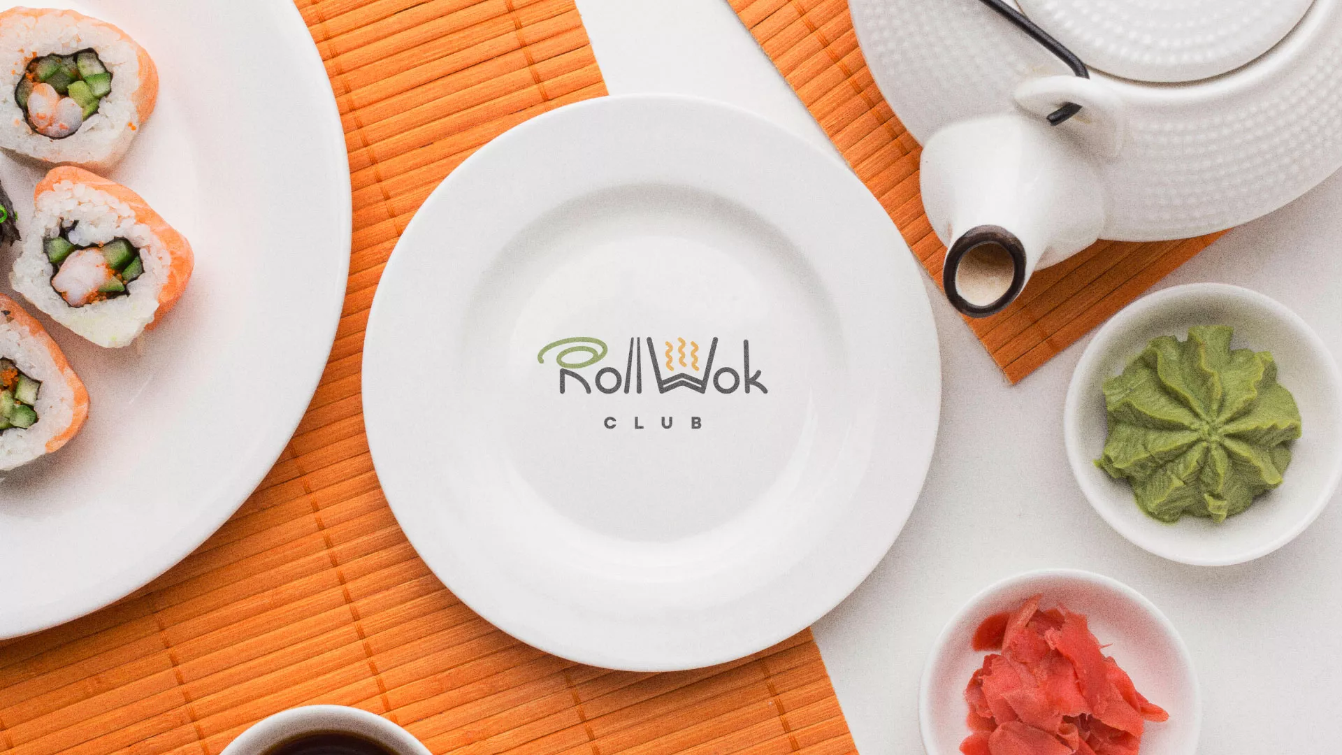 Разработка логотипа и фирменного стиля суши-бара «Roll Wok Club» в Томске